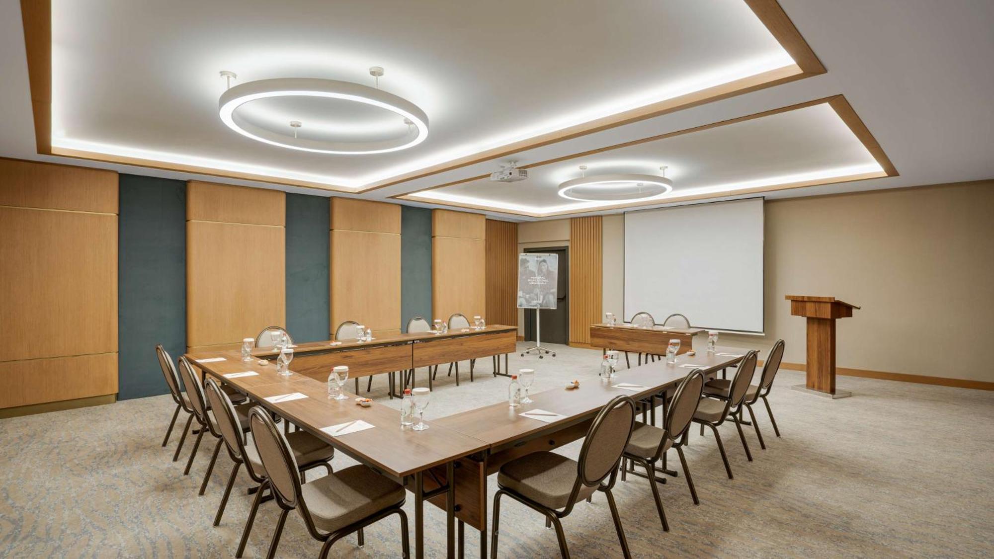 Radisson Hotel Istanbul Merter Ngoại thất bức ảnh