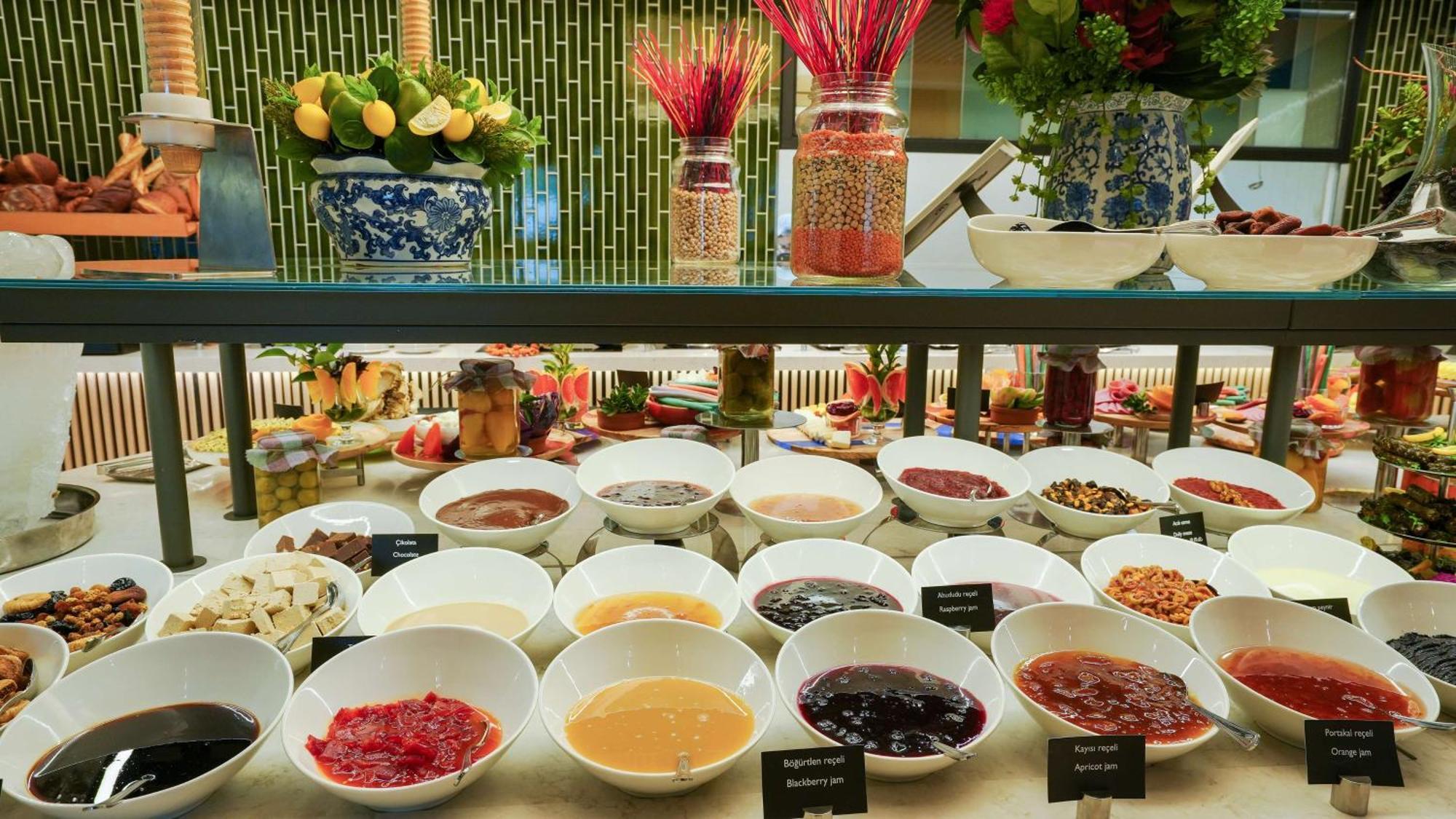 Radisson Hotel Istanbul Merter Ngoại thất bức ảnh