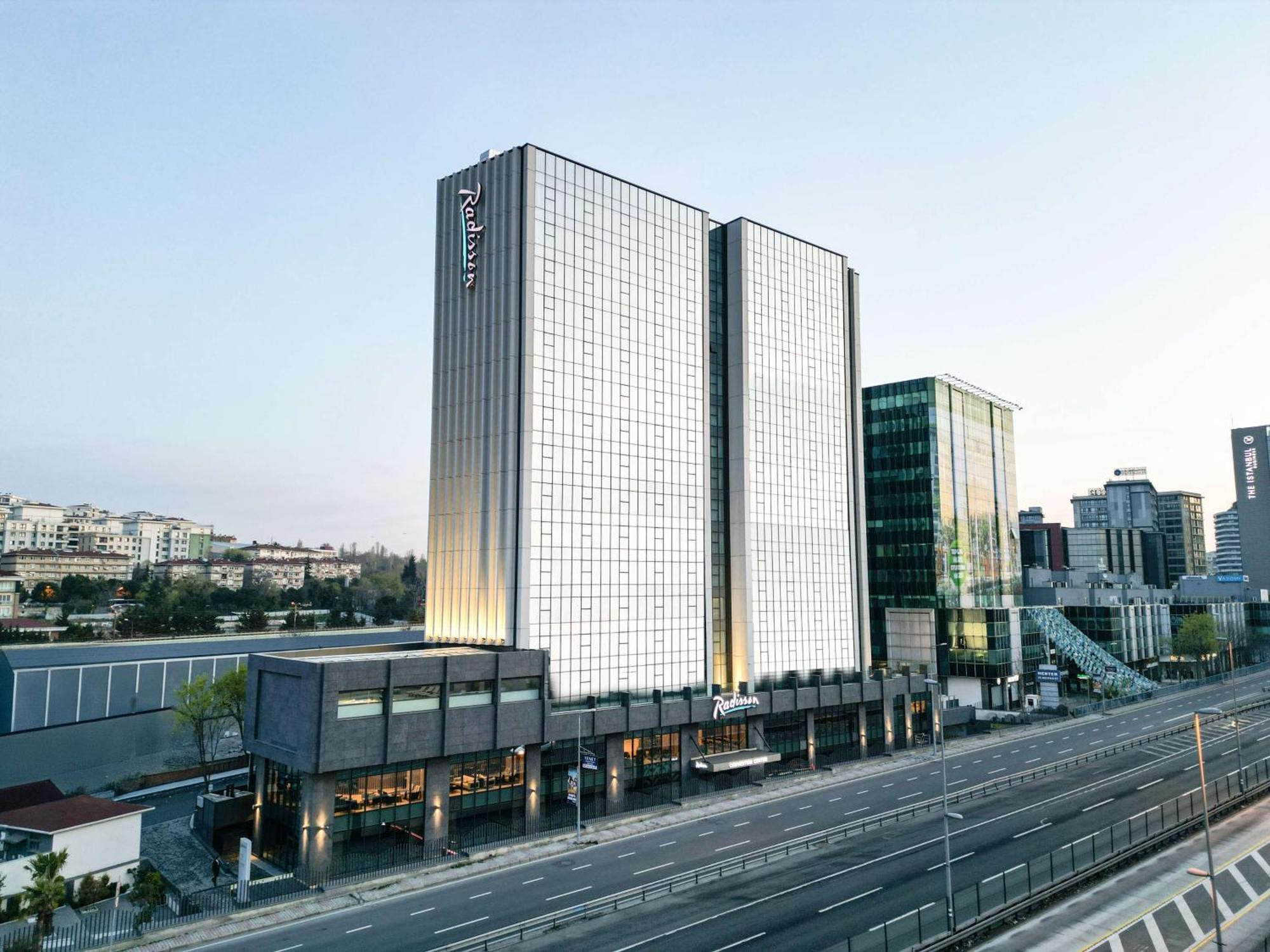 Radisson Hotel Istanbul Merter Ngoại thất bức ảnh